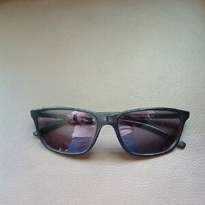Vincent Chase Chic Black Sunglasses for Women.Unisex.